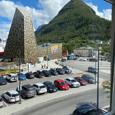 Andalsnes Sentrum Apartment No1 Esterno foto