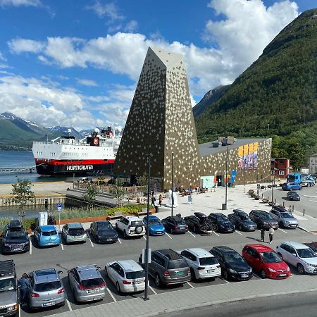 Andalsnes Sentrum Apartment No1 Esterno foto